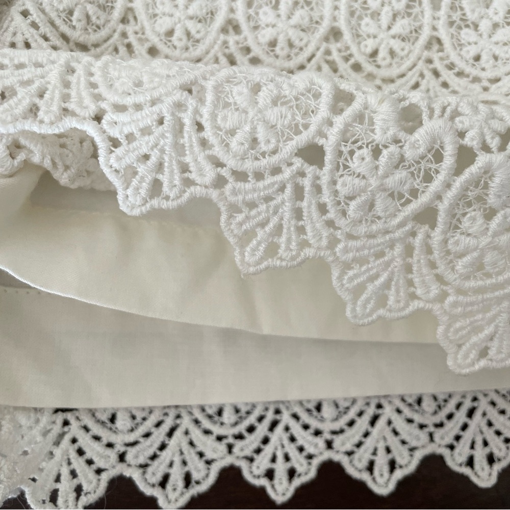NWT Ann Taylor LOFT Ivory Layered Lace “The Riviera Short” - Picture 7 of 9
